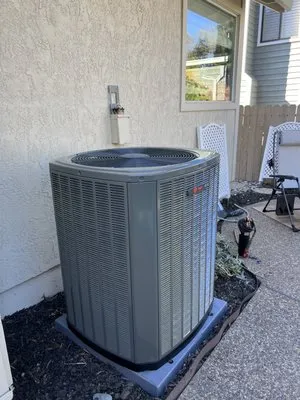 D & L Heating and Air Logo