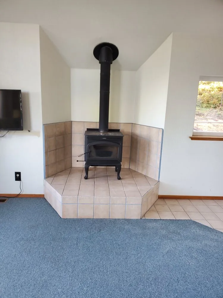 Slide of D & R Construction