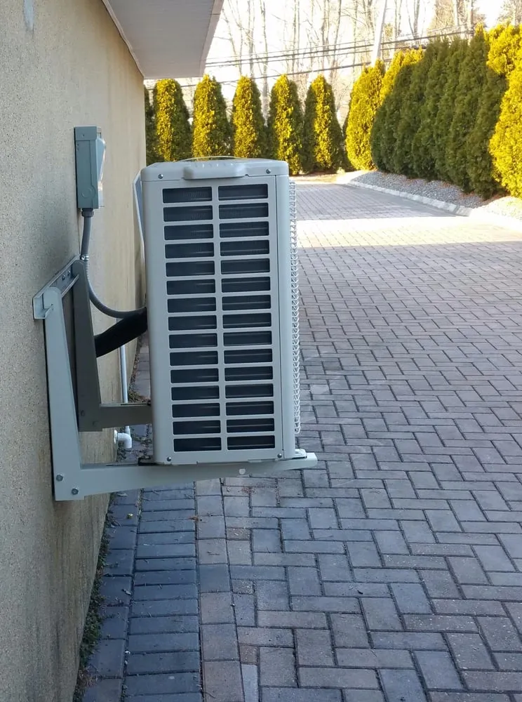 Slide of D & R Heating & Air Conditioning