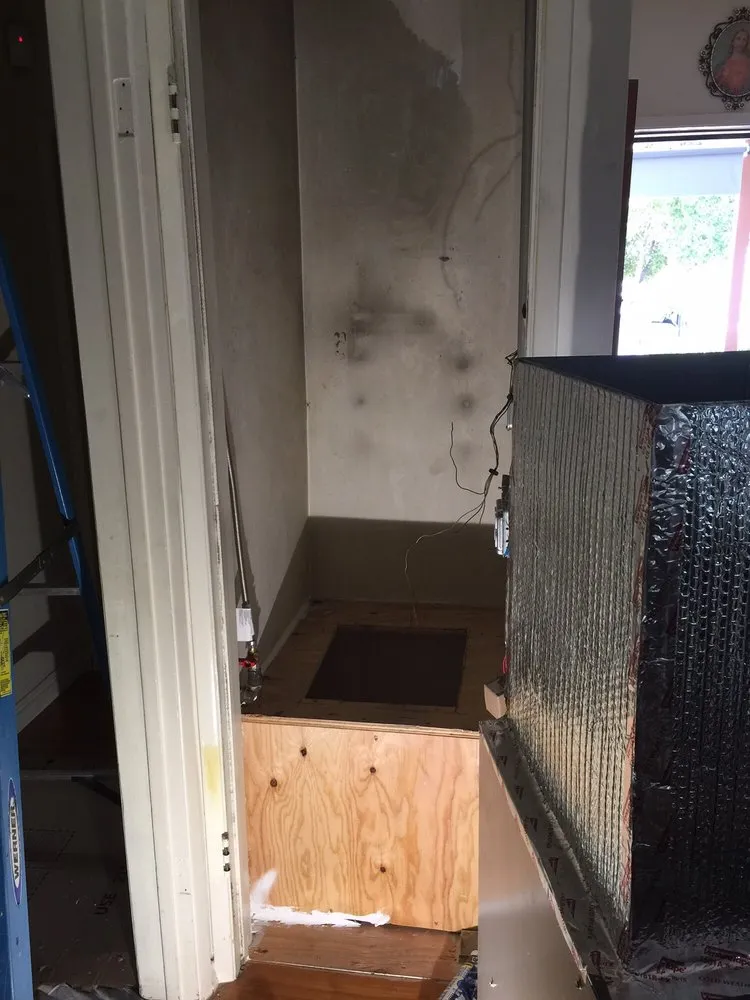 Slide of D Air Conditioning Company