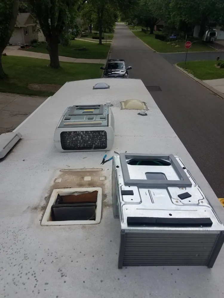 Slide of D and B Mobile RV Service