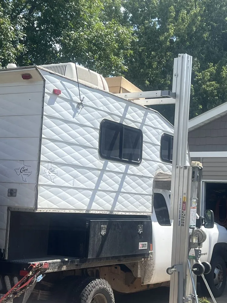 Slide of D and B Mobile RV Service