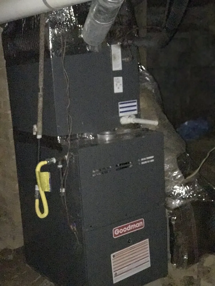 Slide of D& D Heating and Air