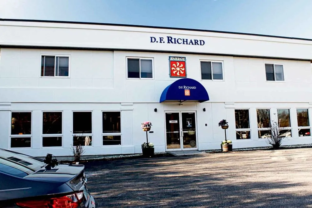 Slide of D F Richard Energy