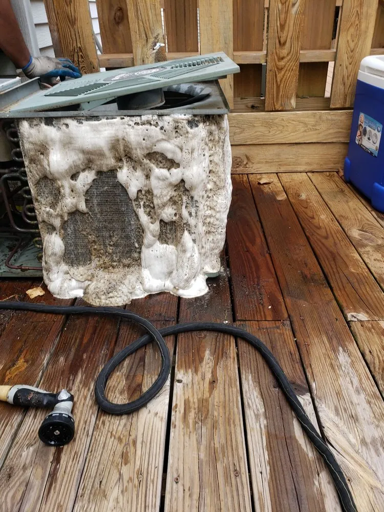 Slide of D-Vet Maintenance Services