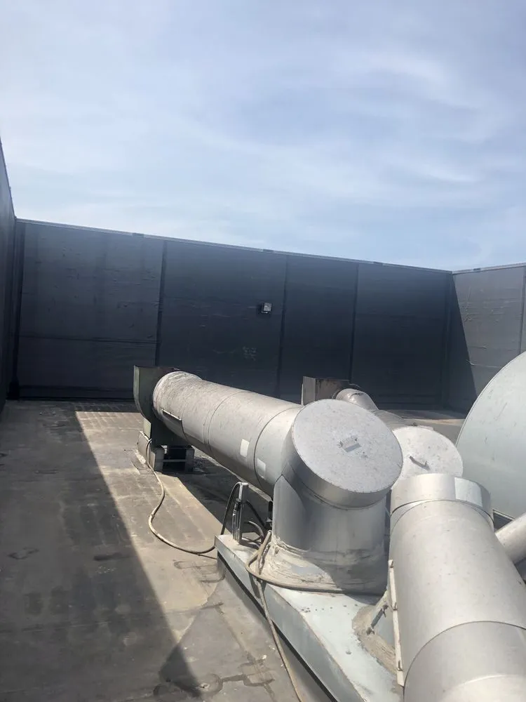 Slide of D-Vet Maintenance Services