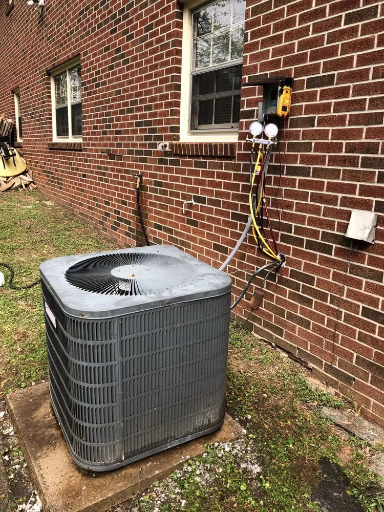 Slide of D-Vet Maintenance Services