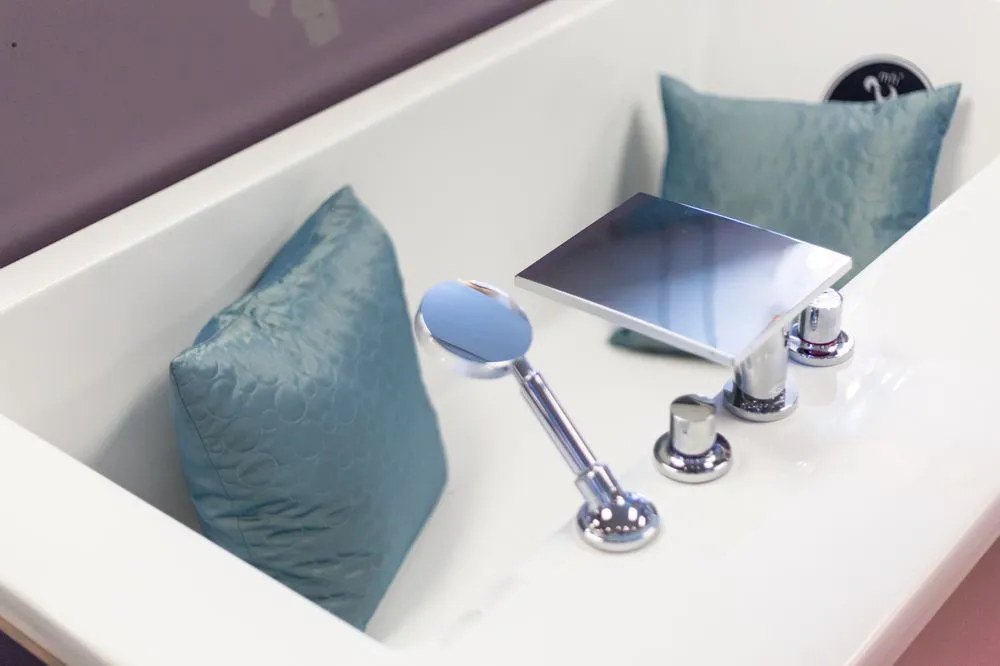 Slide of Dahl's Kitchen and Bath