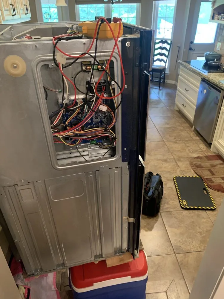 Slide of Danny's Appliance Repair