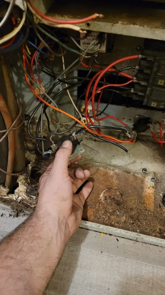 Slide of Dan's Heat And Air