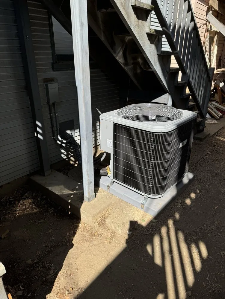 Slide of Darryl's Heating And Air