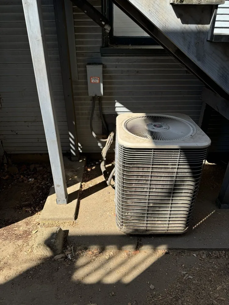 Slide of Darryl's Heating And Air