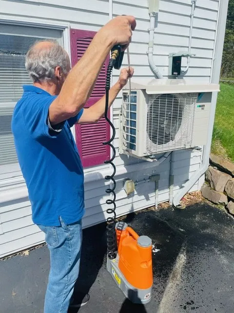 Slide of Dave's Mechanical Maintenance