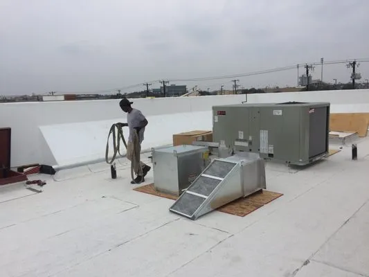 Davidson Mechanical Contractors Logo