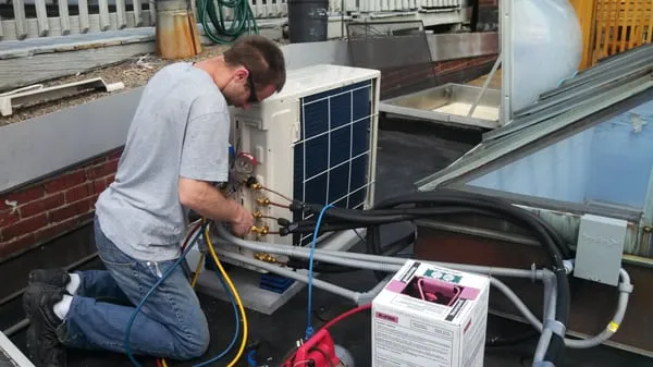 Davis Mechanical Logo