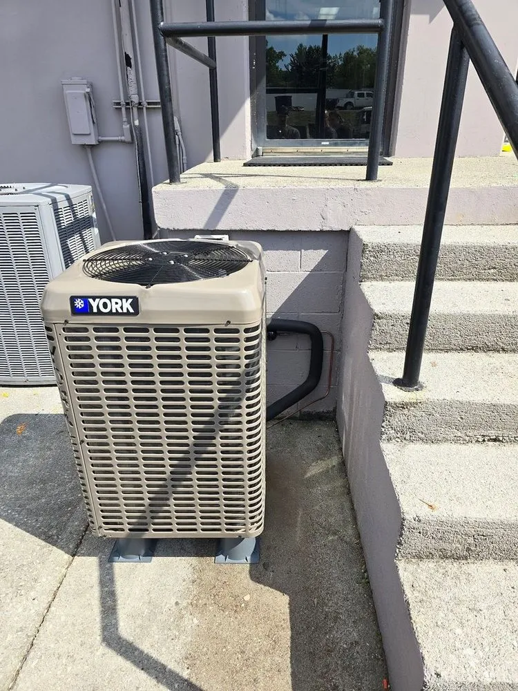 Slide of Day's Heating & Air