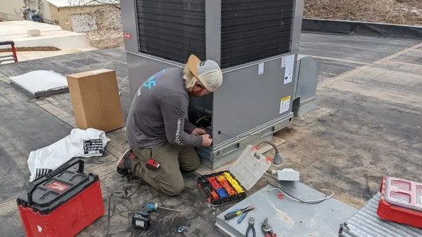 DC Air Conditioning Logo