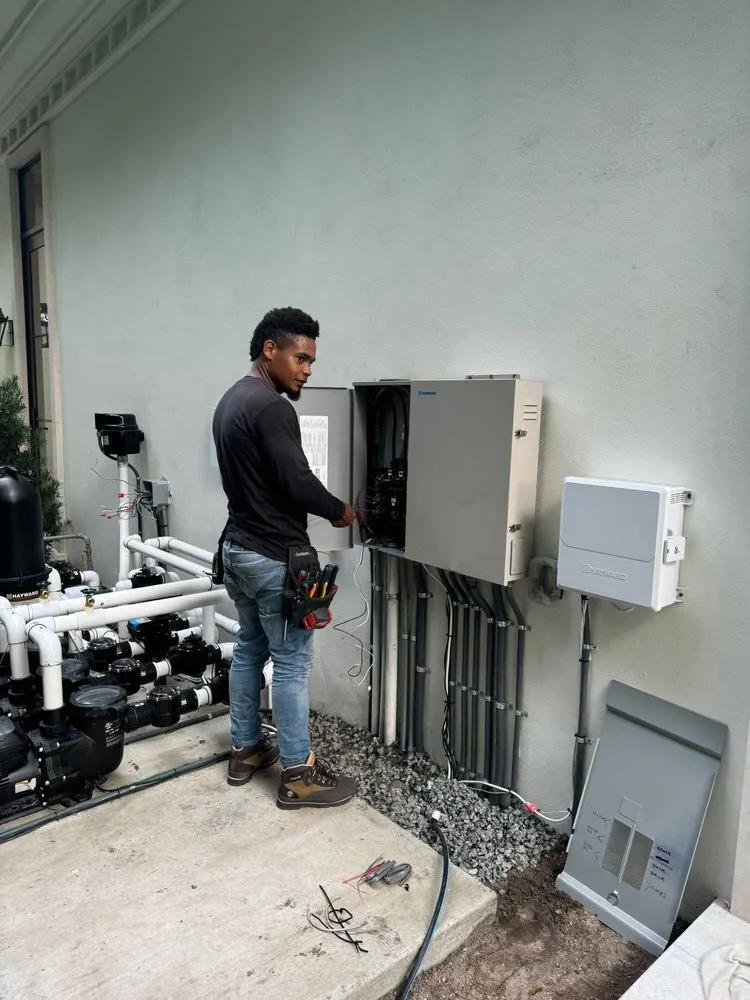 Slide of DCM Electrical & Hvac Mantenance Service