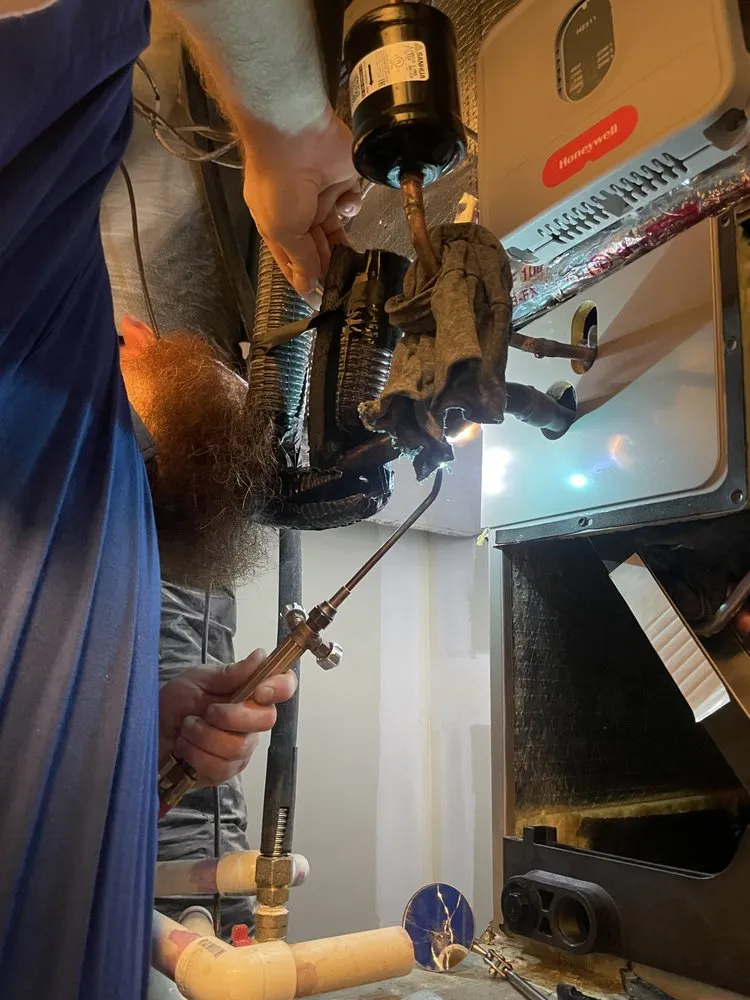 Slide of D&D Heating And Cooling