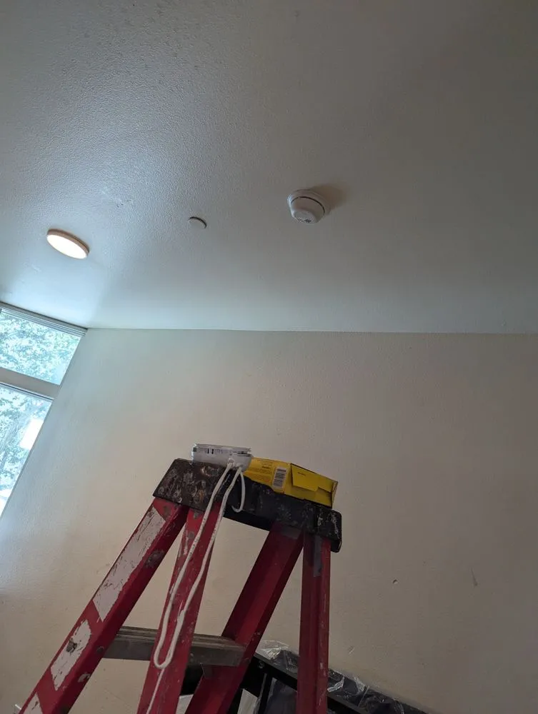 Slide of Deandte's Handy Service