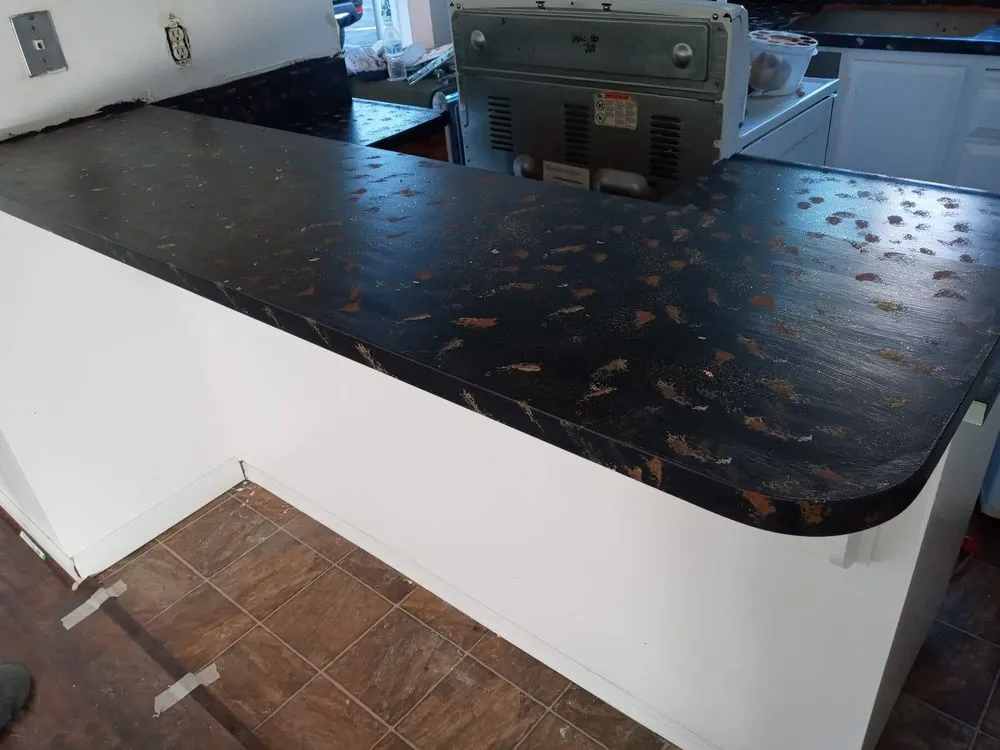 Slide of Deandte's Handy Service