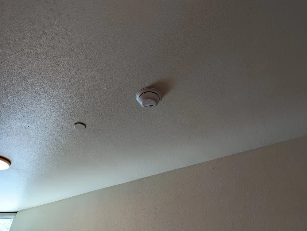 Slide of Deandte's Handy Service