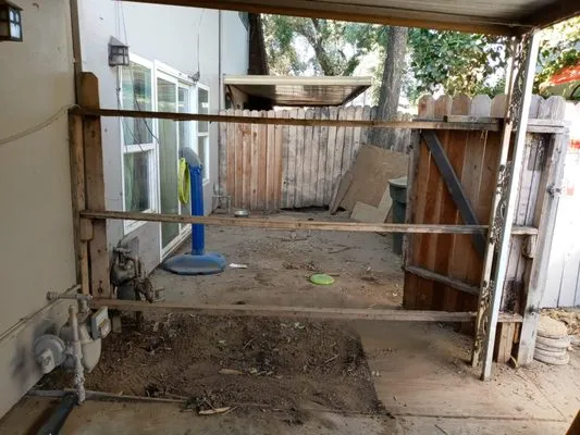 Deandte's Handy Service Logo