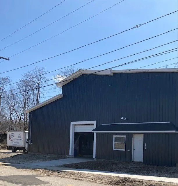 Slide of Dee's Heating & Cooling