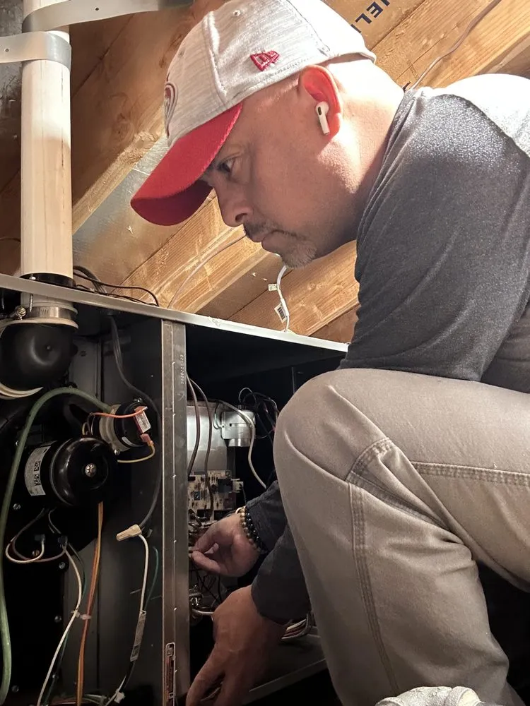 Slide of Del Carpio's Air Conditioning