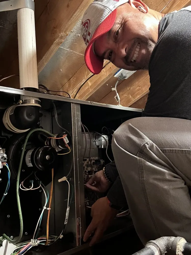 Slide of Del Carpio's Air Conditioning