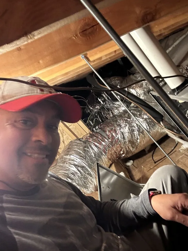 Slide of Del Carpio's Air Conditioning