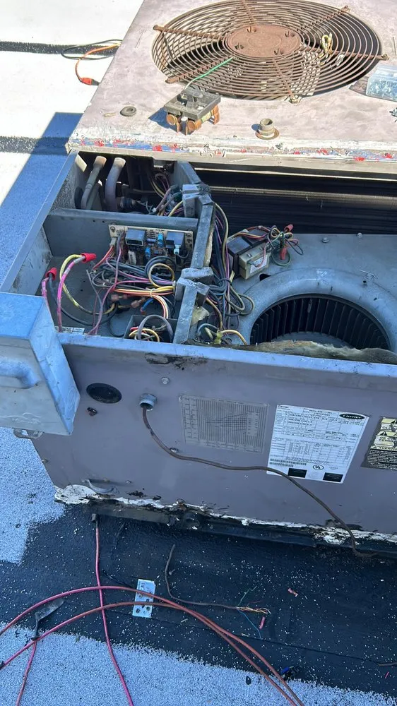 Slide of Del Carpio's Air Conditioning