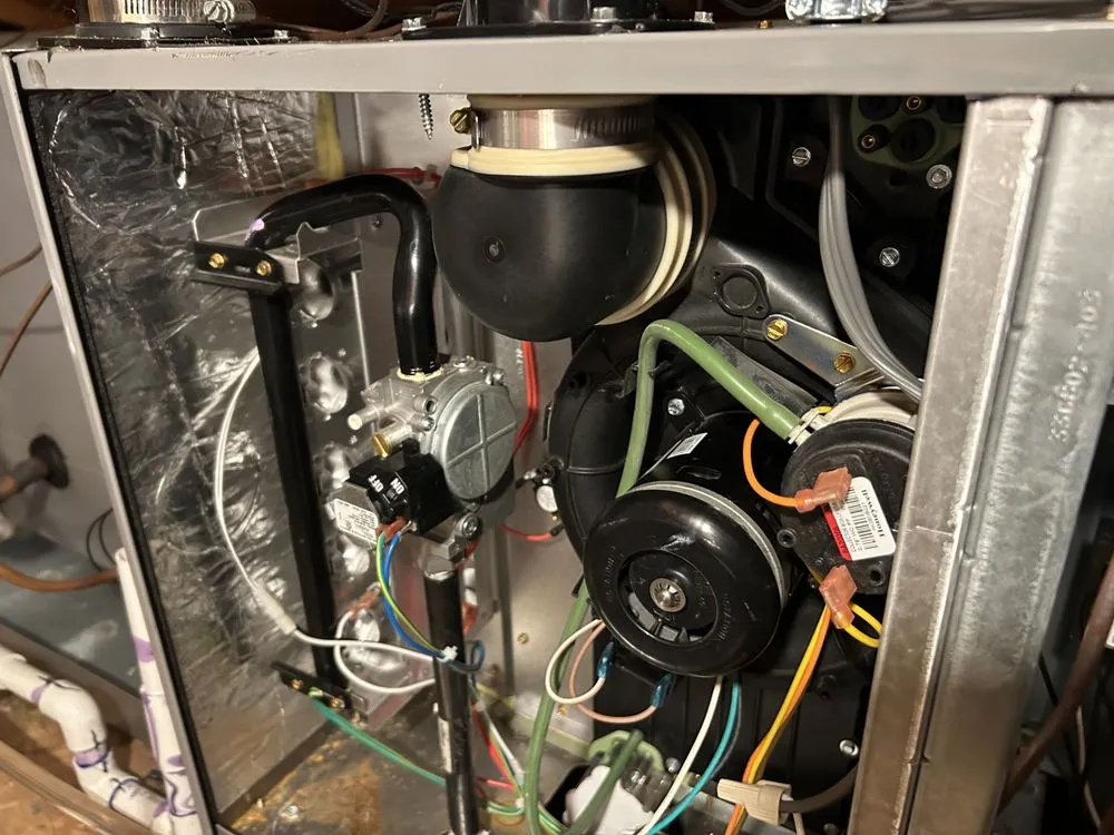 Slide of Del Carpio's Air Conditioning