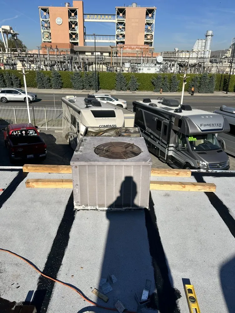 Slide of Del Carpio's Air Conditioning