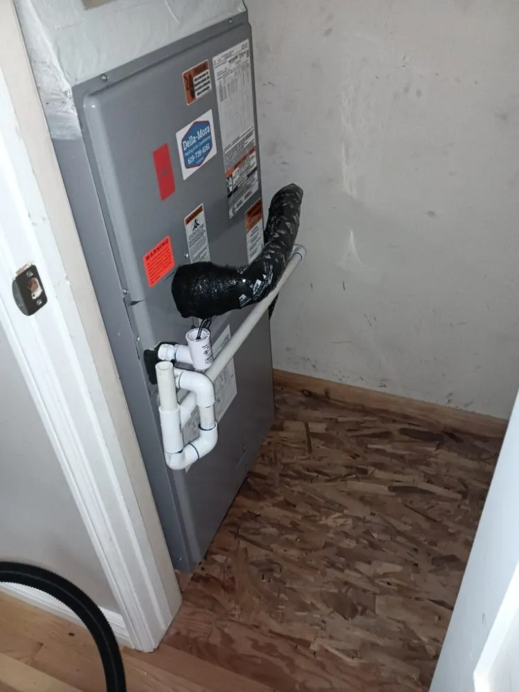 Slide of Della-Mora Heating and Air Conditioning