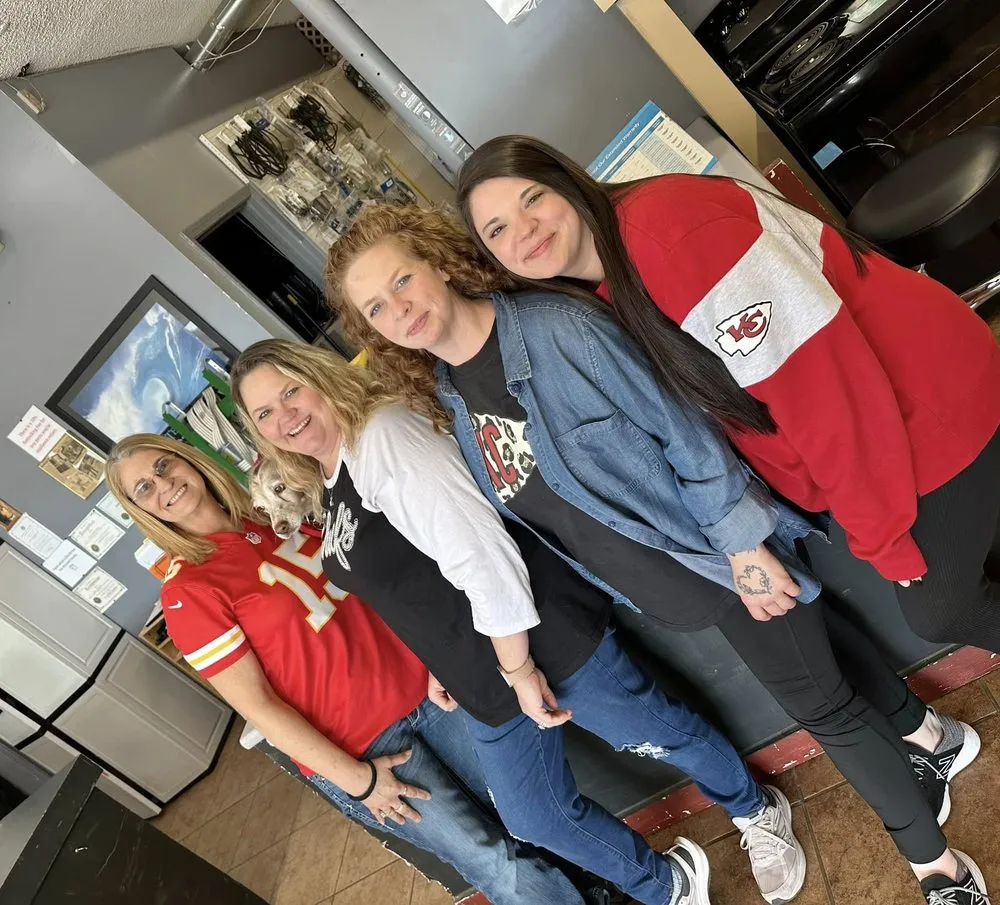 Slide of Del's Adrian Appliance Heating & Cooling