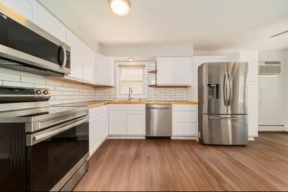 Slide of Delta Midwest Service