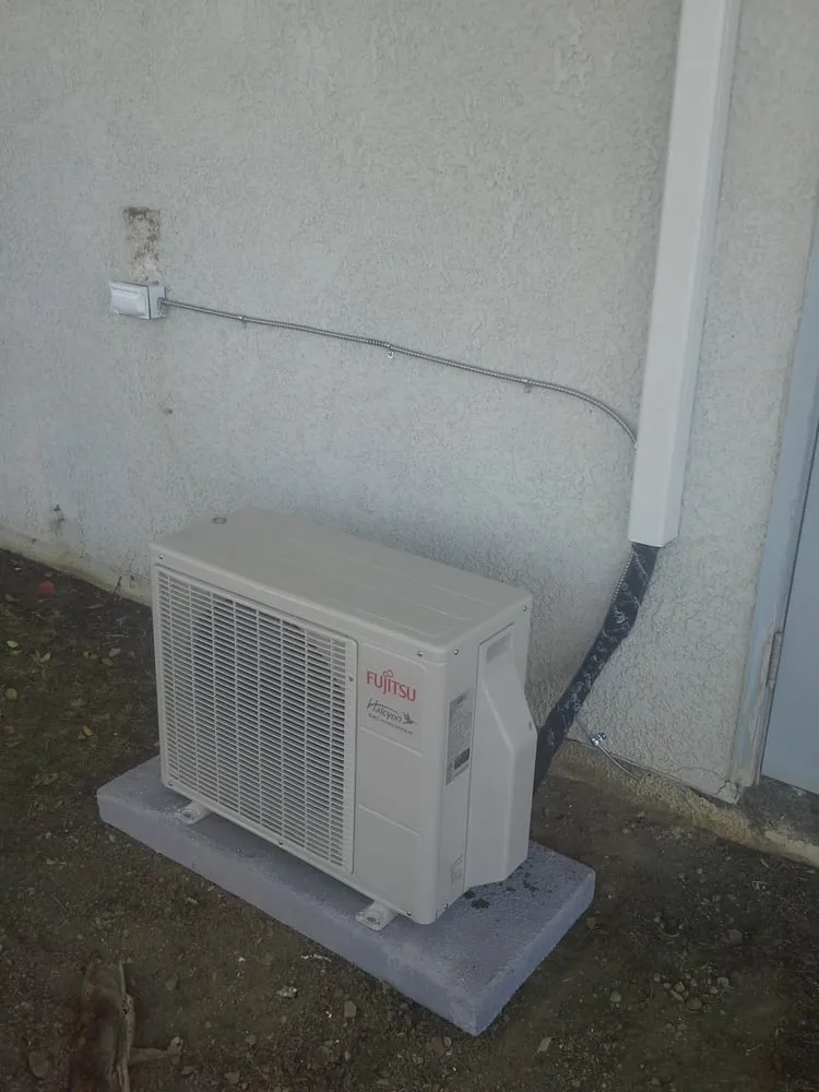 Slide of Deluxe Comfort Pros Heating & Air Conditioning