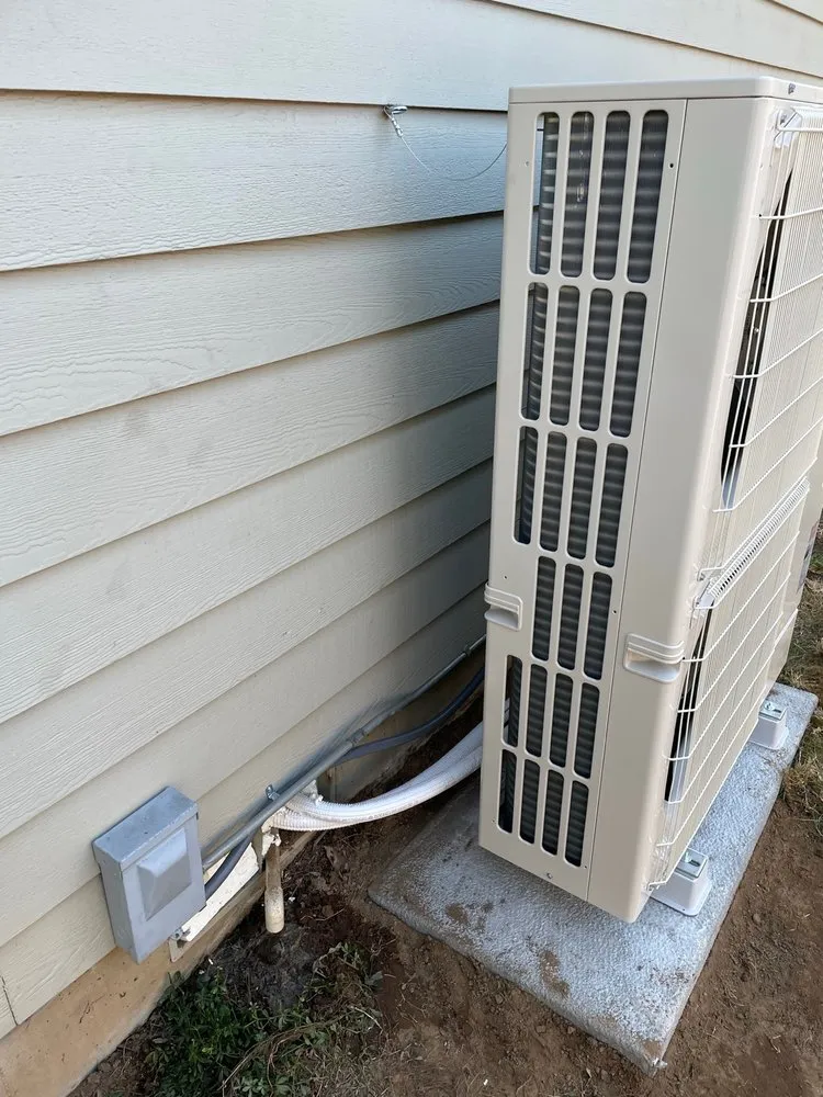 Slide of Deluxe Heating & Cooling