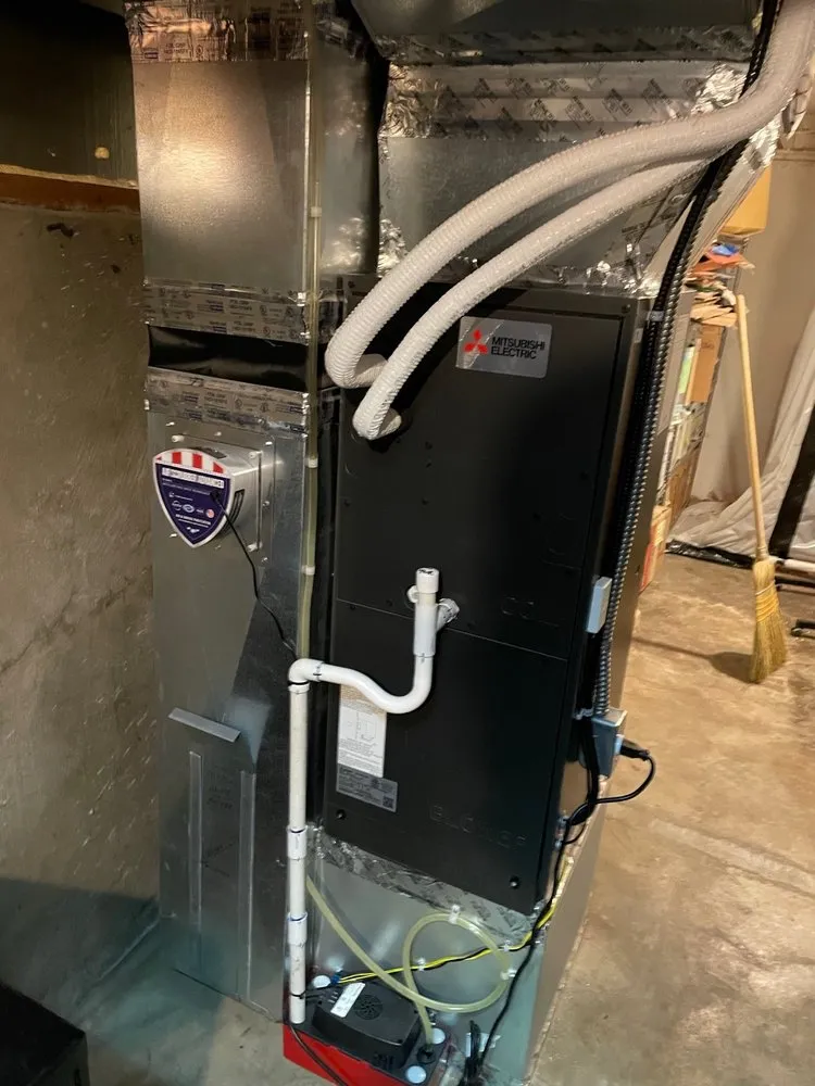 Slide of Deluxe Heating & Cooling