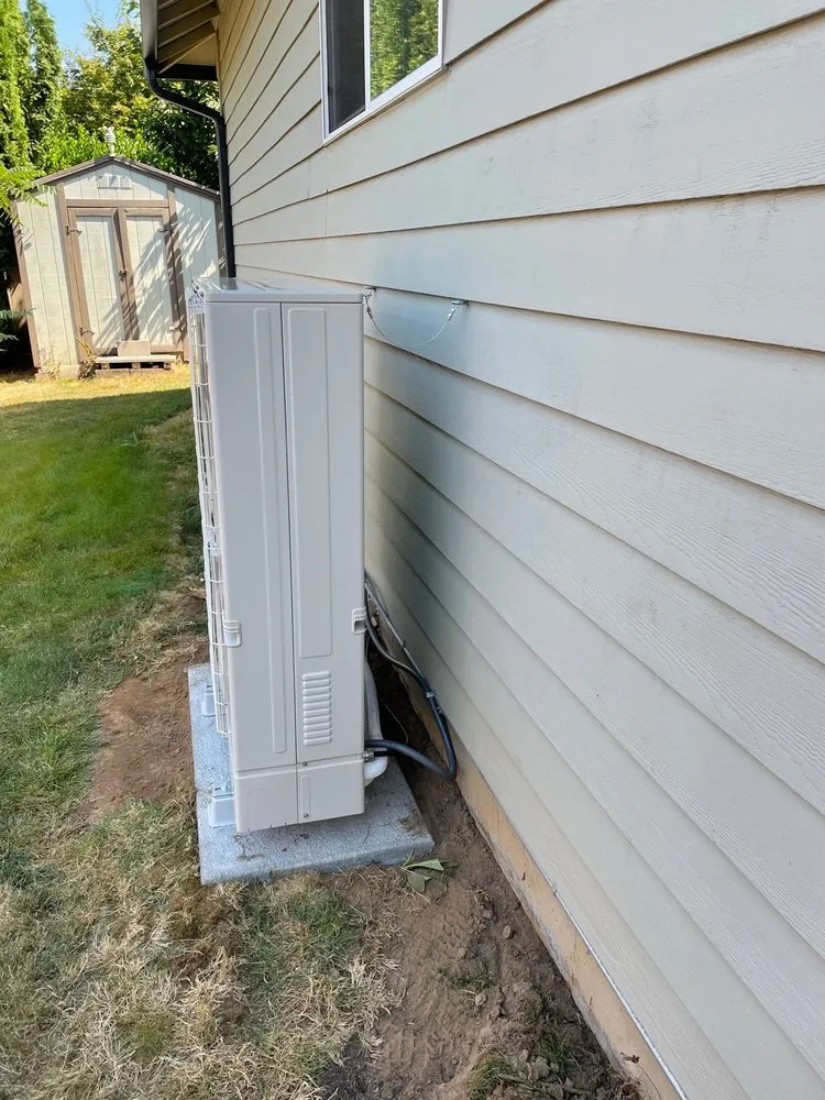 Slide of Deluxe Heating & Cooling