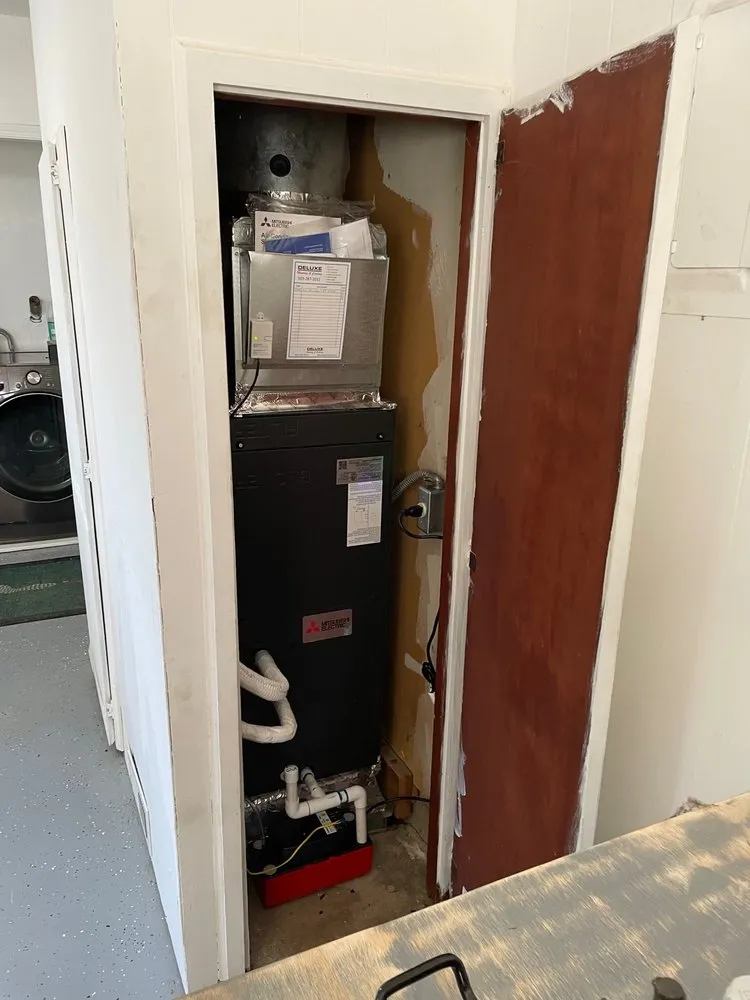 Slide of Deluxe Heating & Cooling