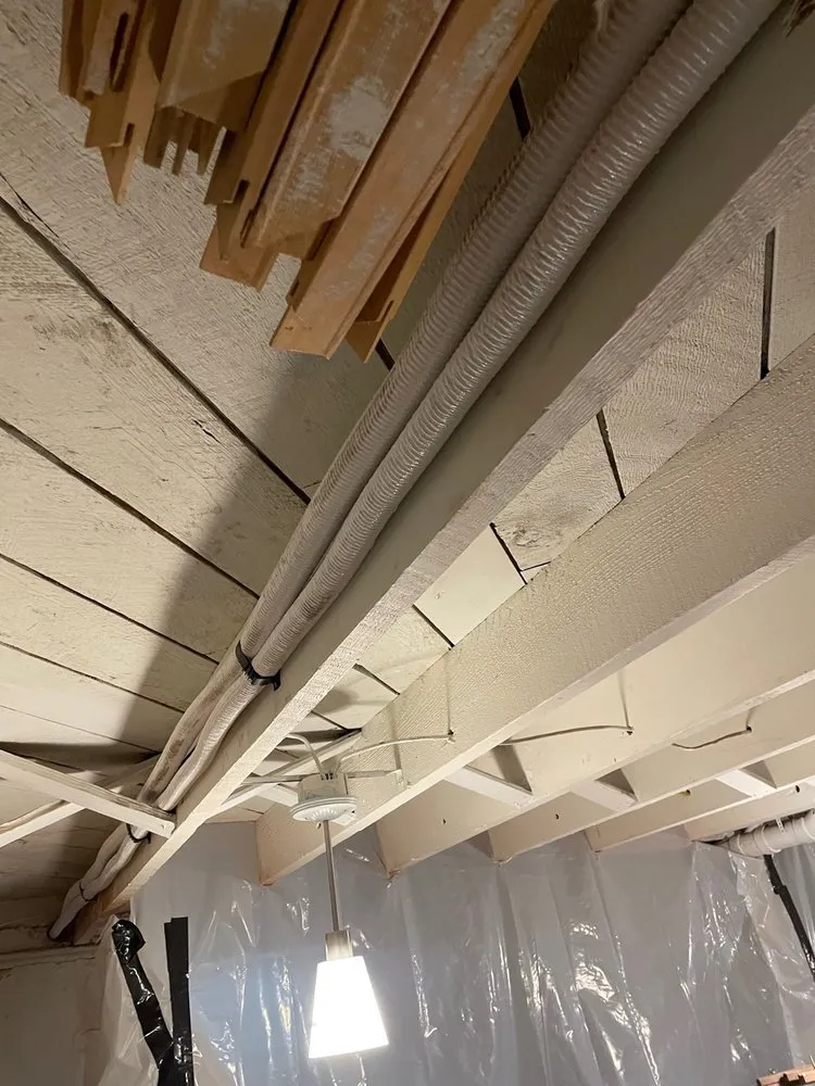 Slide of Deluxe Heating & Cooling