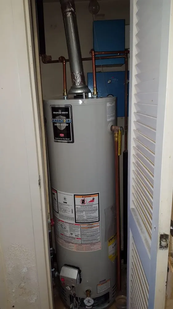 Slide of Deluxe Plumbing & Heating