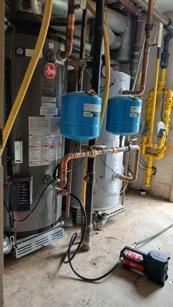 Slide of Deras Construction