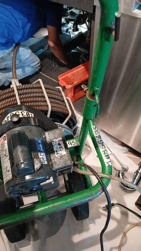 Slide of Deras Construction