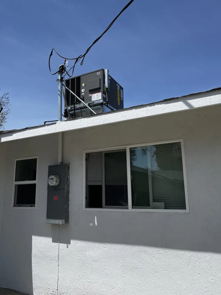 Slide of Derek Sawyers Heating & Air