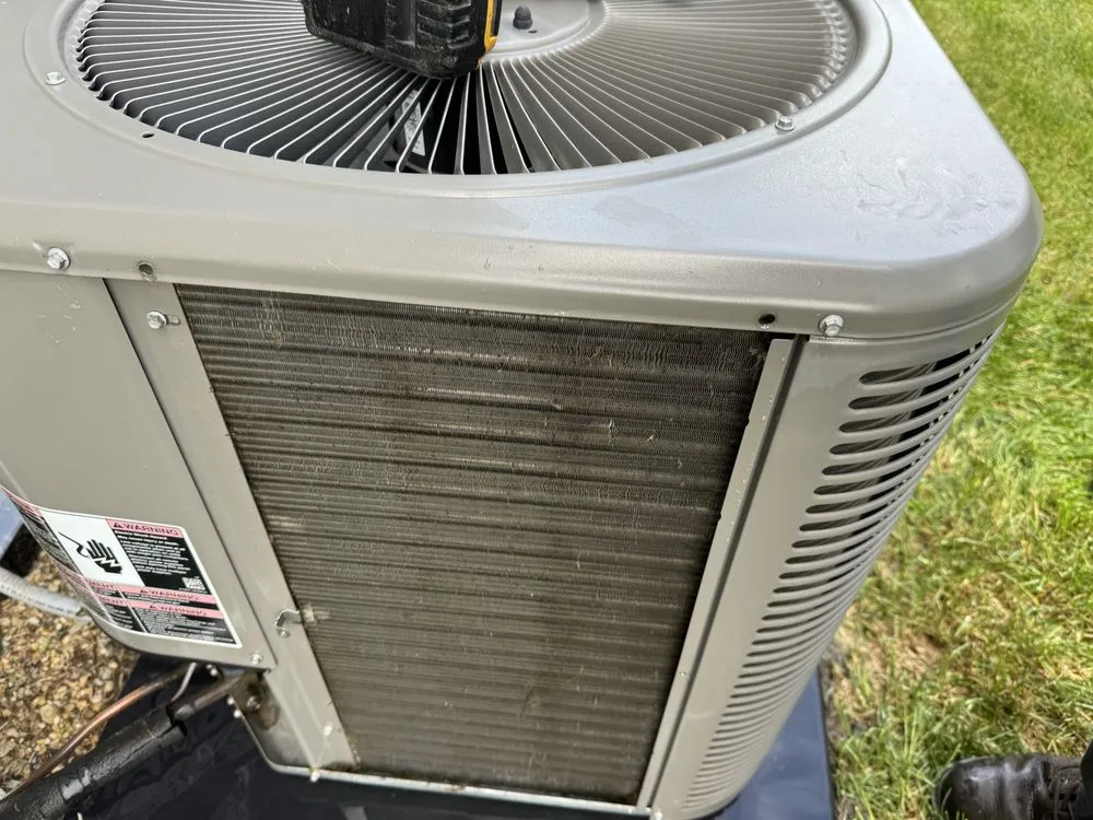 Slide of Derrick's HVAC Services