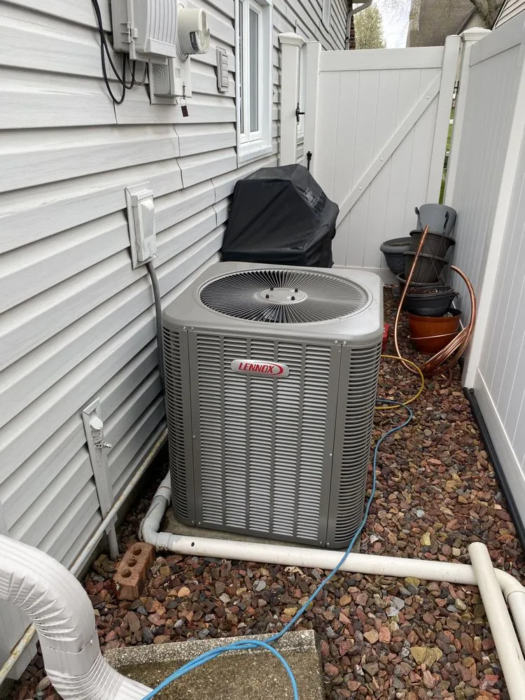 Slide of Derrick's HVAC Services