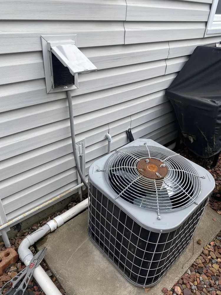Slide of Derrick's HVAC Services